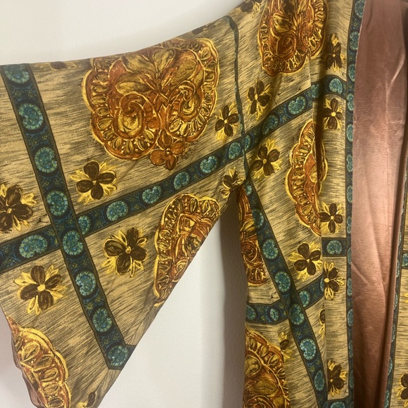 Elegant Multicolor Kimono Jacket - Picture 9 of 14